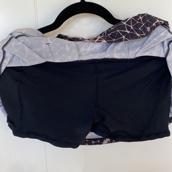 Lululemon size 6 Mink Jogger skirt - Picture 4 of 4